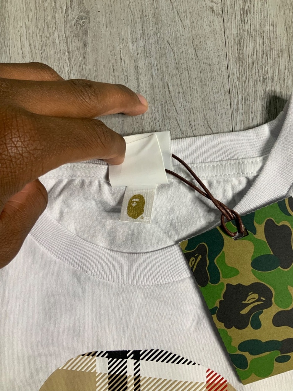 *NEW* White Burburry Bathing Ape Tee Sizes S, M,L,XL 100% Authentic - Picture 4 of 7